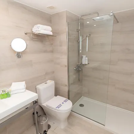 R2 Bahia Kontiki Puerto del Carmen (Lanzarote)